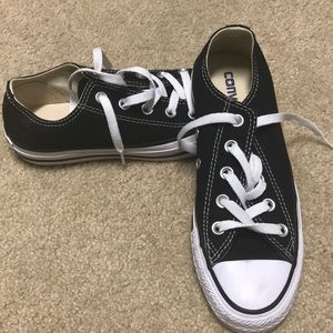 Black and white converse